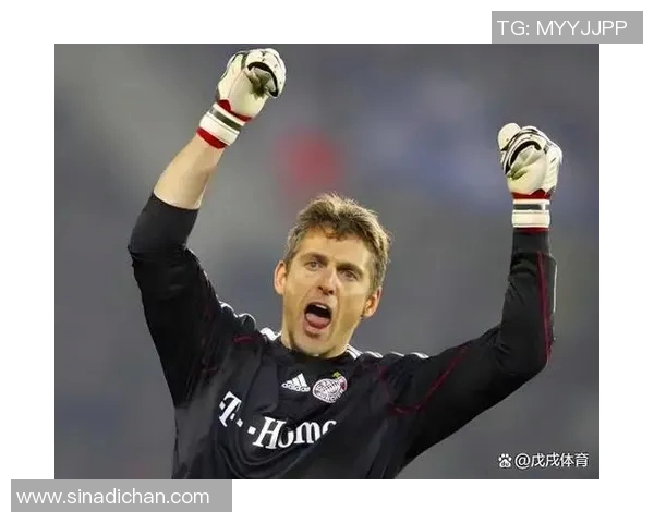 莱万领衔新一届足球盛宴展现超凡实力与团队默契的精彩瞬间