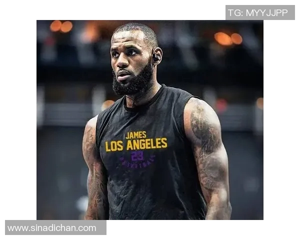 詹姆斯历史性成就达成四万分一万板一万助震撼全场